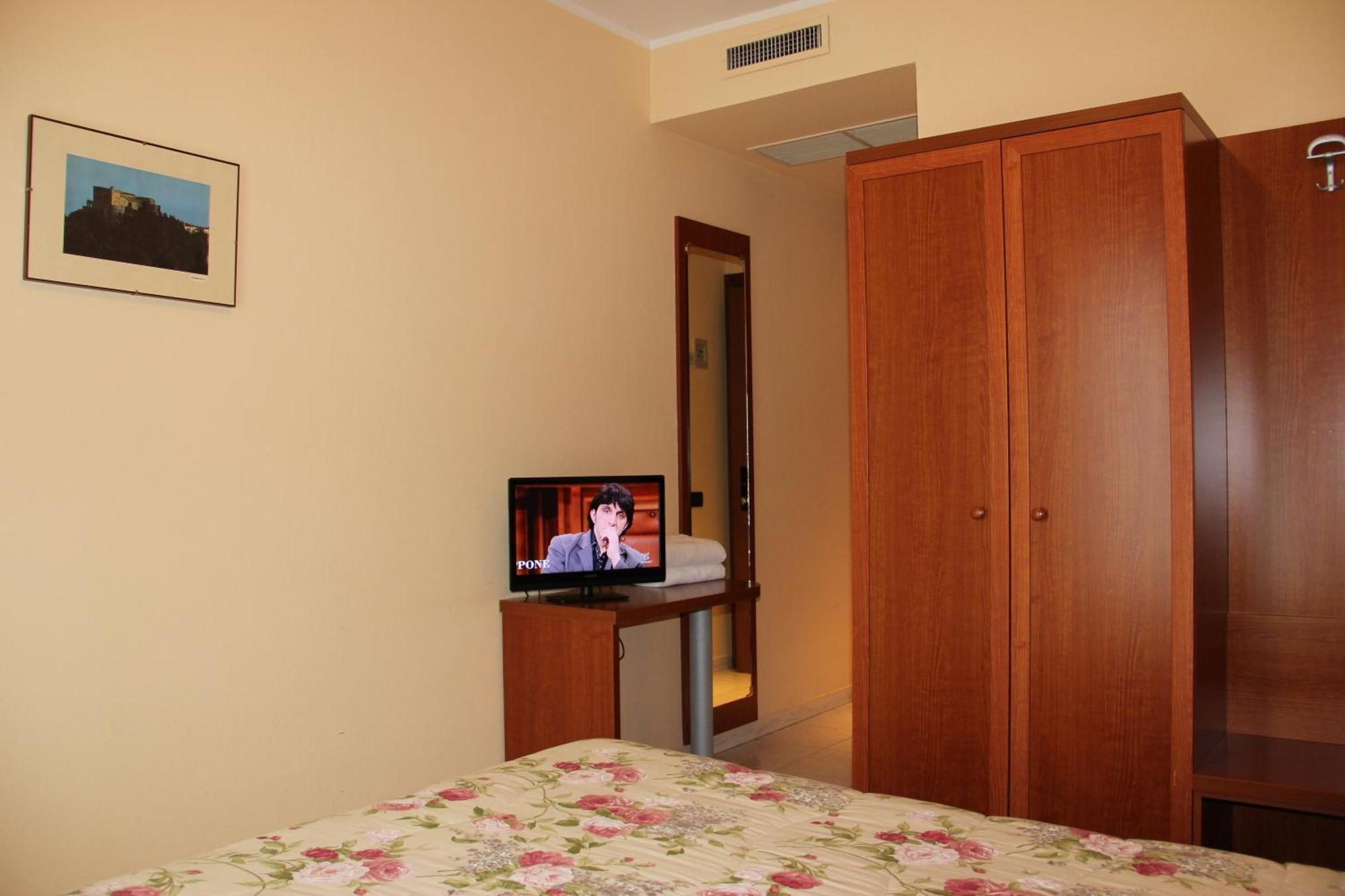 Demy Hotel Aulla Oda fotoğraf
